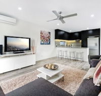 Luxury 1 Bedroom home in Broadbeach Waters - Events Australia