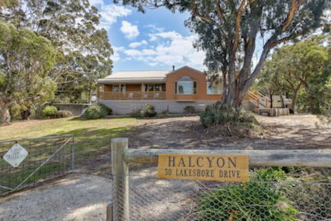 Halcyon - Accommodation Europe 0