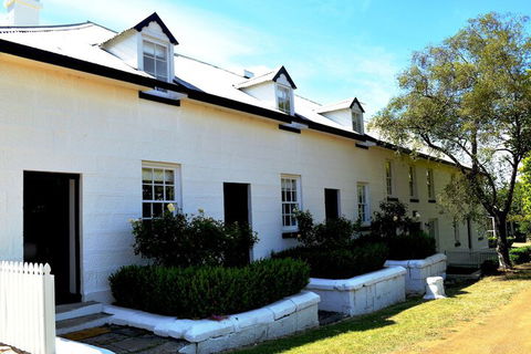Lythgo's Row Colonial Cottages - Events Australia 2
