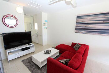 Nelly Bay QLD Accommodation Europe