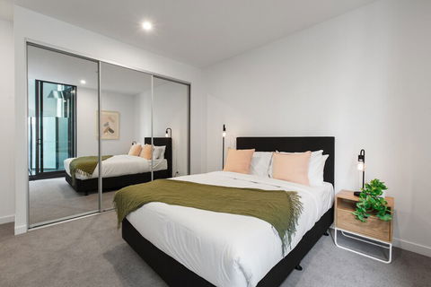 Harvard Apartments By Ready Set Host - Accommodation Europe 0