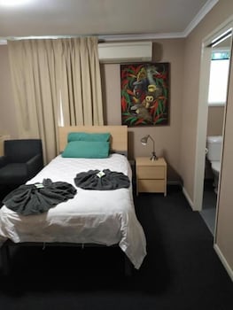 Irish Club Accommodation - Events Australia 3