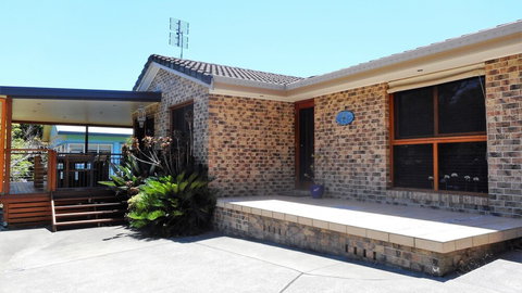 Lees By The Sea At South West Rocks - Events Australia 2