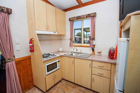 BIG4 NRMA Warrnambool Riverside Holiday Park - Accommodation Europe 3
