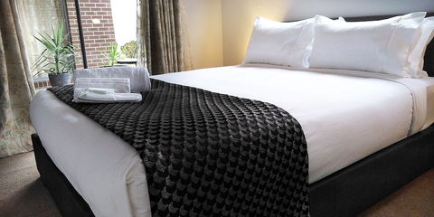 Lakeside Retreat & Business - Events Australia 1