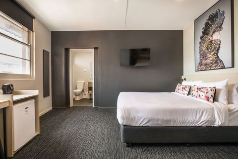 Nightcap At The Charles Hotel - Events Australia 1