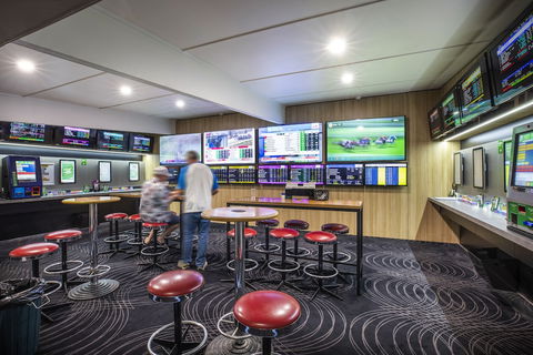 Nightcap At The Charles Hotel - Events Australia 5