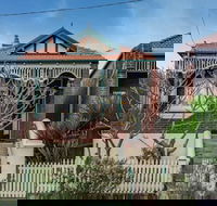 Stunning Inner City House Close to Fish Market - Tourism Bookings