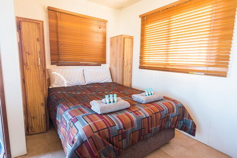 Edithburgh Caravan Park - Events Australia 5