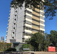 Waterfront Brisbane Apartment - Events Australia