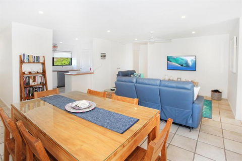 Unit 4 Cooltoro Court Coolum Beach - Events Australia 2
