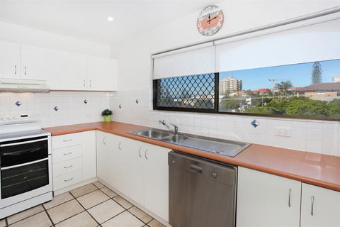 Unit 4 Cooltoro Court Coolum Beach - Events Australia 4