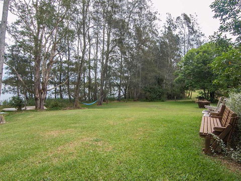 Tuppys On The Lake - Events Australia 4