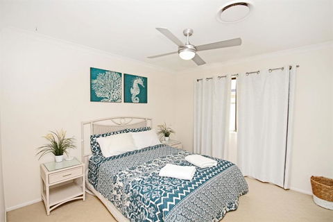 22 Sorrento Avenue Coolum Beach Linen Supplied PET FRIENDLY 500 BOND - Events Australia 3