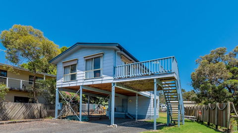 12 Aloha Ventnor Beach House - Accommodation Europe 0