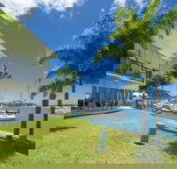 Magnetic Docks Townhouse 1 - Accommodation Europe