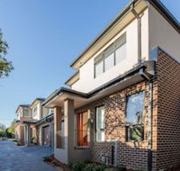 AUJOY 4 Bed Townhouse Burwood 2 - Events Australia