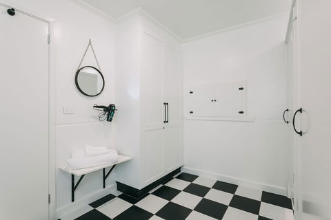 Deco Beach Luxury Apartments - Accommodation Europe 4