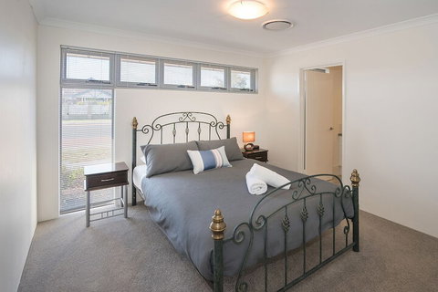 Gale House - Tourism Bookings 3