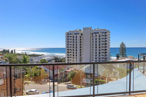Unit 8 Bronte Of Coolum 8 12 Coolum Terrace Coolum Beach 500 Bond LINEN INCLUDED WIFI - Events Australia 1