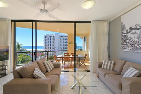 Unit 8 Bronte Of Coolum 8 12 Coolum Terrace Coolum Beach 500 Bond LINEN INCLUDED WIFI - Events Australia 4