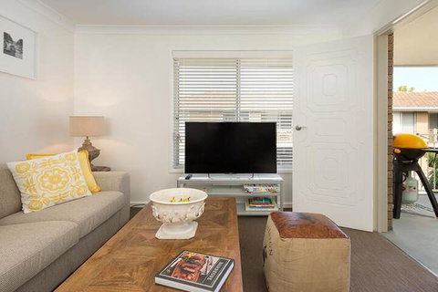 Living In Luxury Central & Sophisticated - Events Australia 1