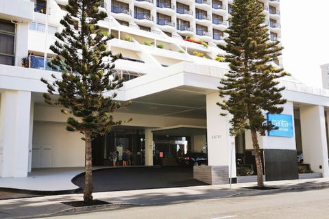 L7 Surfers Paradise Apartment - Events Australia 6