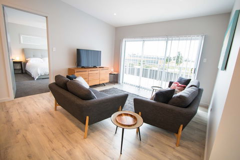 Wellington Lake Retreat - Events Australia 1