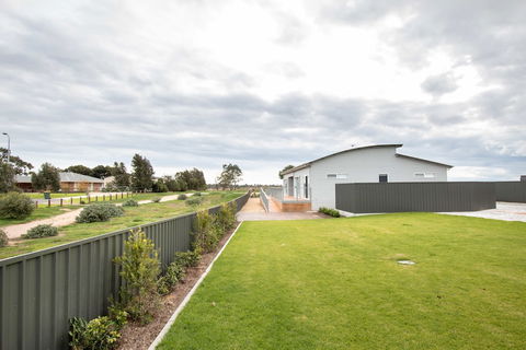 Wellington Lake Retreat - Events Australia 0