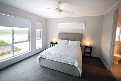 Wellington Lake Retreat - Events Australia 4