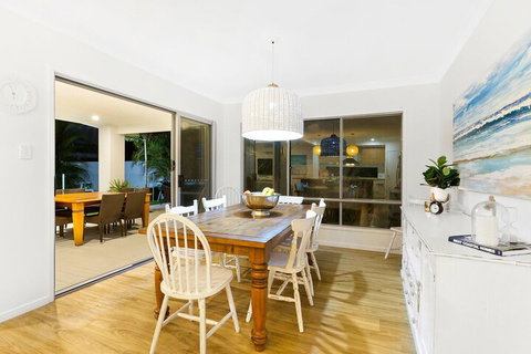 Beachside Holiday Escape - Events Australia 5