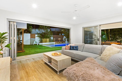 Beachside Holiday Escape - Events Australia 3