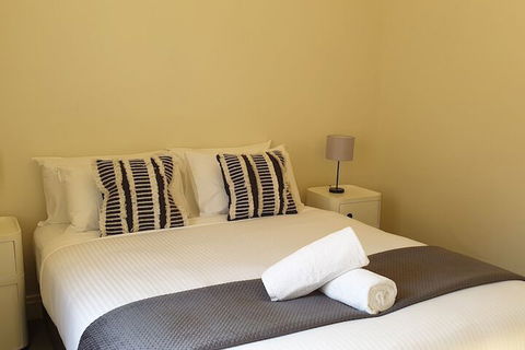 Old World Charm On Shannon - Accommodation Europe 5