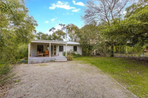 Breezes PET Friendly - Events Australia 0