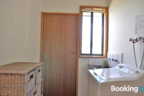 Family Retreat On Anderson - Events Australia 5