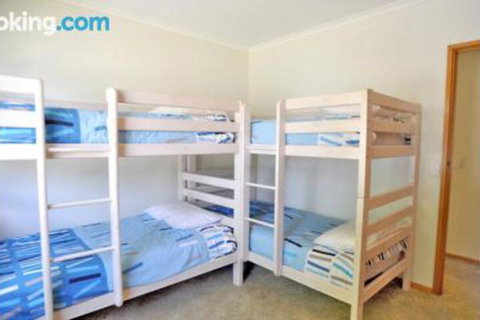 Family Retreat On Anderson - Events Australia 6