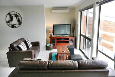 Making Waves - Events Australia 3