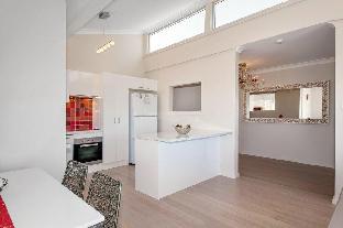 The Helm Unit 15 22 Voyager Close - Events Australia 4