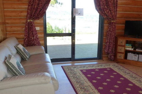 Windermere Cabins - Events Australia 4