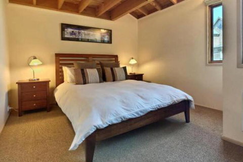 Blue Bird - Events Australia 0