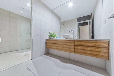 Executive On Whisper Bay Cannonvale - Events Australia 5