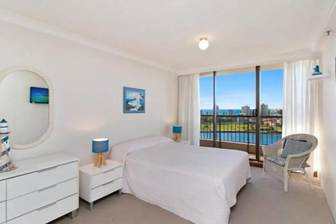 Seascape Unit 1402 Great Location & Amazing Water Views - Events Australia 6