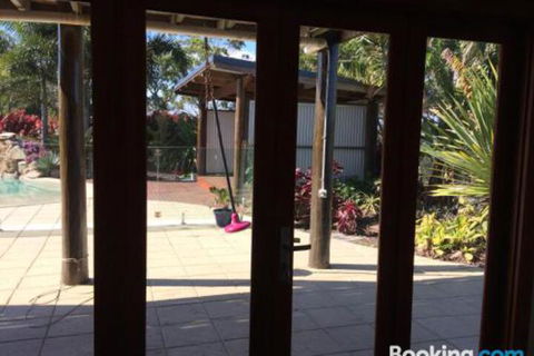 Takura Heights Modern Country Apartment With Pool Access - Accommodation Europe 5