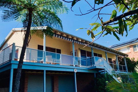 Lakeview Lodge - Tourism Bookings 2