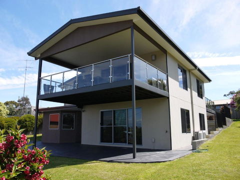 Luxury Near Old Pier Beach - Accommodation Europe 2