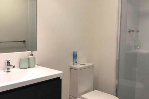 Luxury Apt With 2BR Plus 2Bath - Accommodation Europe 4