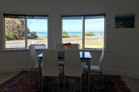 Seaside Retreat - Events Australia 5