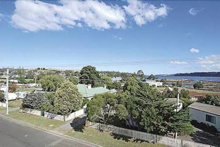 Triabunna TAS Accommodation Europe