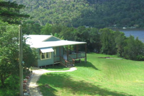 Singletons Retreat - Events Australia 0