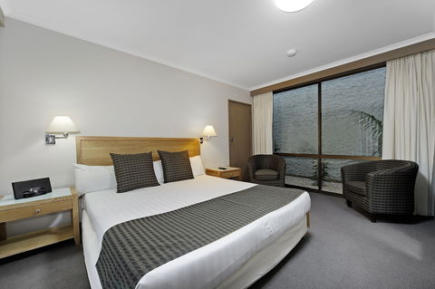 Mid City Warrnambool - Accommodation Europe 4